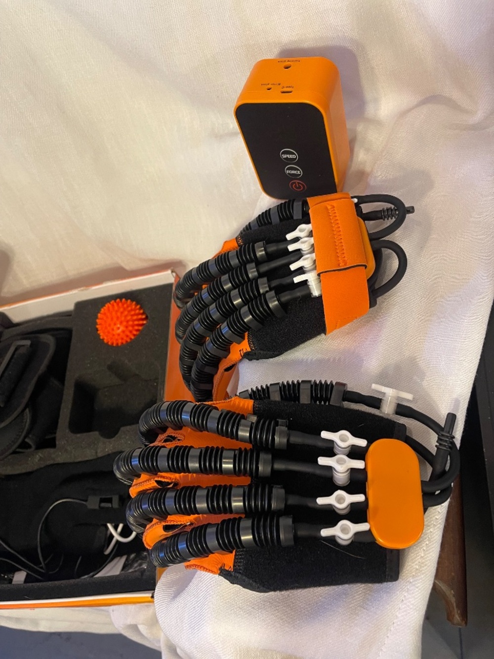 Rehabilitation Robot Gloves Rechargeable Portable Cordless Hand - Picture 2 of 8